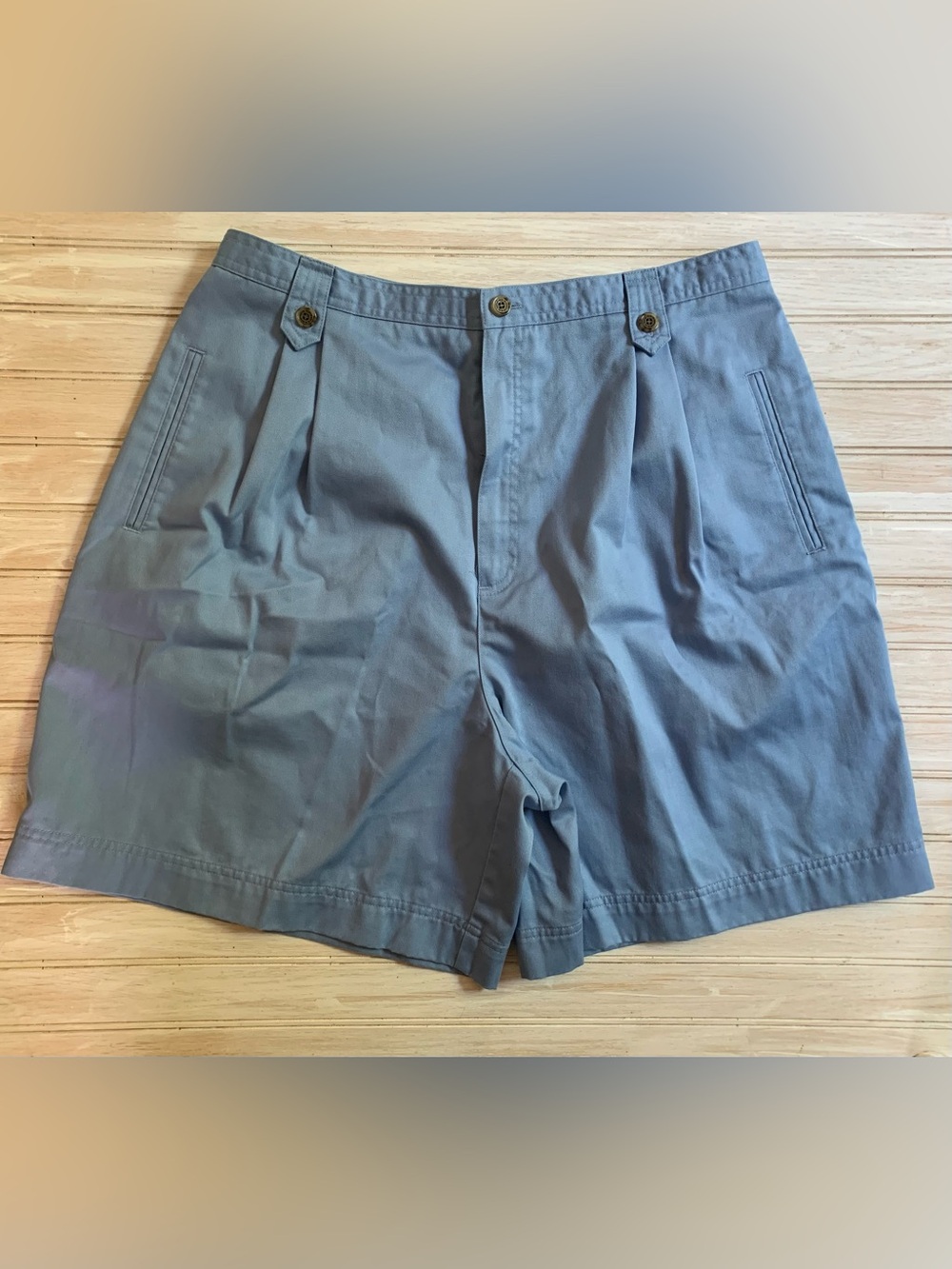High-Waist Women's Shorts in Light Blue Size 16